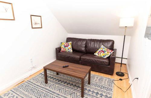 Centrally Located Winooski Apartment - Photo 6