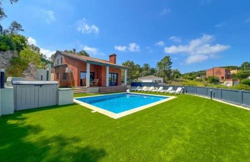 Villa in Costa Brava with Private Pool - Foto 40