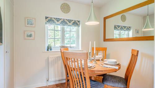 Beautiful Riverside Cottage with Large Garden, 2BR - Foto 5