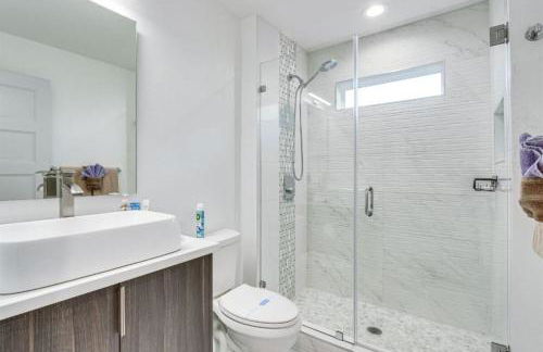 Spacious 4BR,3BA Home Near Disney - Foto 19