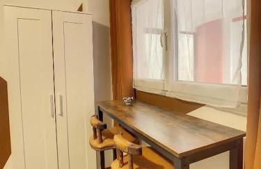 STUDIO HYPER CENTRE SAFARI TOUT ÉQUIPÉ WIFI NETFLIX 2PERS - Foto 2