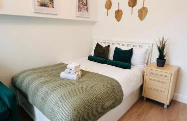 Luxury Private Room with Shared Bathroom and with its own Kitchenette in Halesowen R2 - Foto 18
