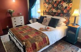 Samuels' a duplex apartment by Spires Accommodation in Lichfield City Centre - Foto 3