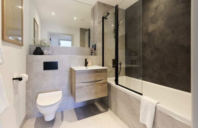 The South Wimbledon Escape - Lovely 3bdr With Balcony - Foto 12