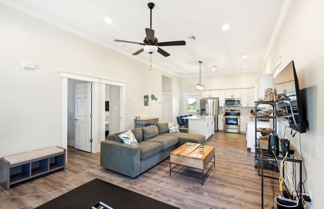 Historic 1918 Tampa Home With Modern Comforts & Charm 2 Bedroom Home by RedAwning - Foto 19