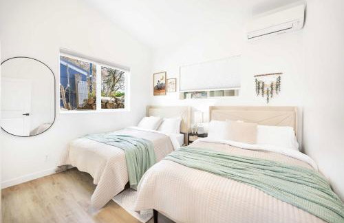 2025 Built Single-Level 2BR Serene Home with 2 AC - Foto 21