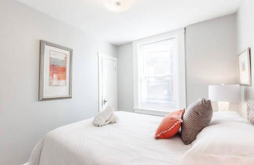 2 Large Apts w Parking - Downtown Over the Rhine - Foto 33