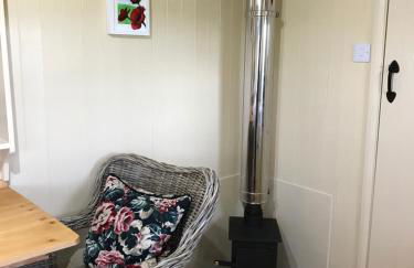 The Rowan Shepherds Hut - Photo 7