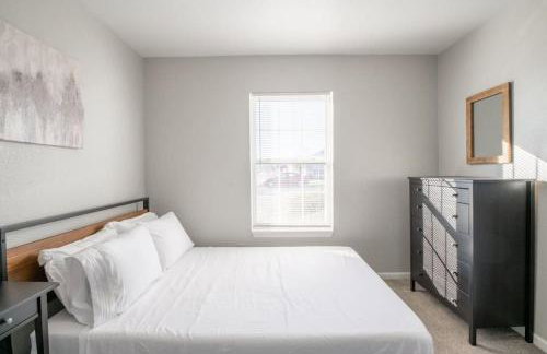 VILLA VERBENA - Sleek 3 BD in Pekin - Foto 10