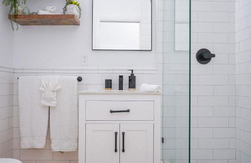 Modern 3BR Oasis Free Parking - Foto 22