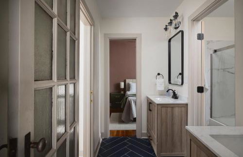 Blushing Pink Manor! Off Frankfort Ave! 8 BR! - Foto 43