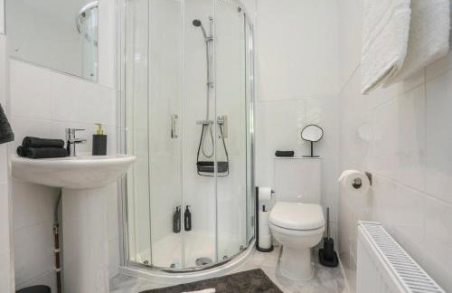 8 Iris Cottage 4-BR Coastal Home in Suffolk - Foto 4