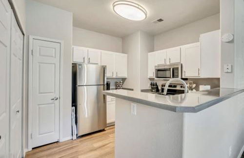 Ground Floor King Beds Pool Gym Near Hill AFB - Foto 14