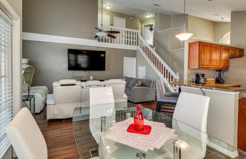 Family Oasis with Game Room and Pool in Davenport! - Foto 7