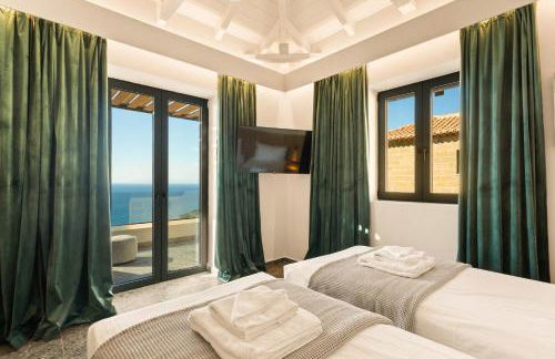 Mani Theasis - Foto 79