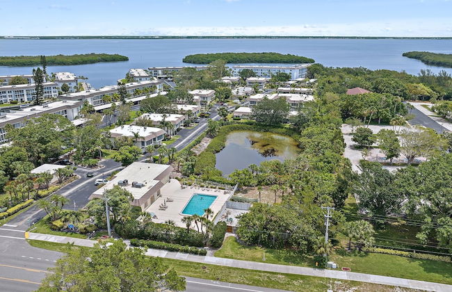 Serenity On Sutton 2 Bedroom Townhouse by RedAwning - Foto 46