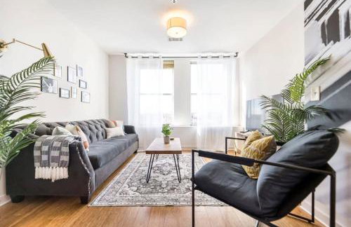 Center of DT walking distance to many venues - Foto 7