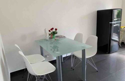 Preiswertes stilvolles Zimmer im privaten Haus mit großem schönem modernem Gemeinschaft Badenzimmer - Foto 24