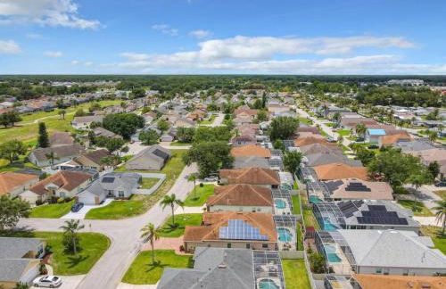 H504E Single Level POOL Home Themed Room by Disney - Foto 49