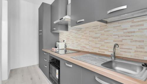 Metro M2 Famagosta-Appartamento x5-self check-in - Foto 3, stove