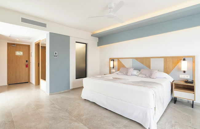 Hotel Riu Caribe - All Inclusive - Photo 10