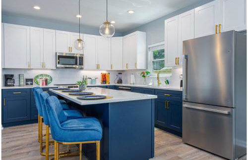 Heaven-sent Convenient 4br/ 3BA Near Downtown - Foto 16