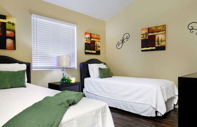 Backyard Playground! Golf Sport Court & Hot Tub! - Foto 6