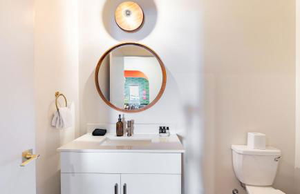 36 Guests on Music Row Bachelorette Suites Glam Room 5 Minutes to Downtown - Foto 70