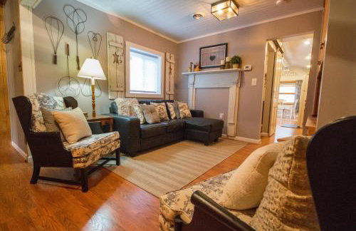 Red Roof mountain cabin with Starlink internet! - Foto 5