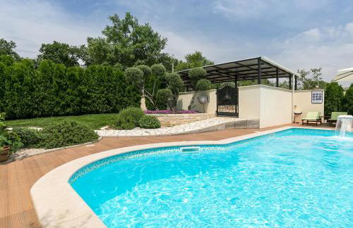 Villa Birikina with Pool - Photo 30