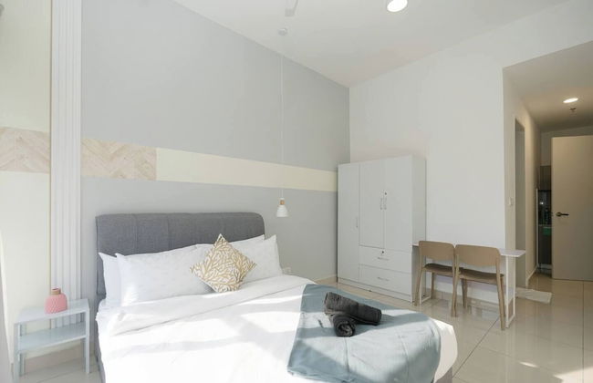 Cozy Skyline Retreat Trion KL - Level 63 - Foto 6