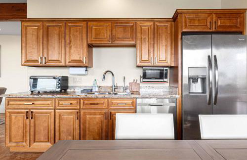 8-Bedrooms with Stunning Views & 75' Lap Pool - Foto 54