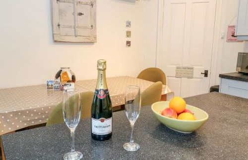 Canalside Cottage - Foto 7