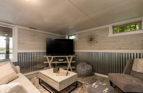 French Country Cottage Dock & Screened Porch - Photo 37