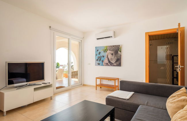 Spacious 3BR Villa with pool and views - Foto 25