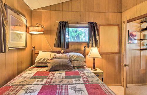 Year-Round Waterfront Getaway Lake Access and Dock! - Foto 16