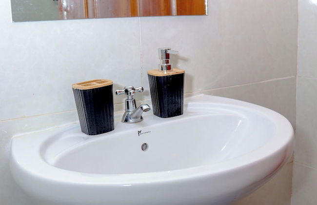 Peaceful And Unique Studio Jkia Airport Stay - Photo 5