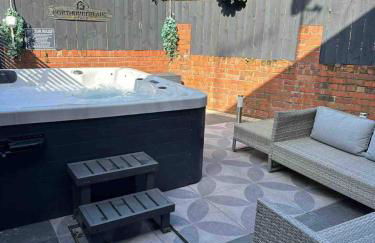 Town center cottage with Hot tub - Foto 1