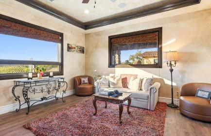 Soaking Tub Vineyard Views Wine Trail Access The Casita at Vines Estate by AvantStay - Foto 3