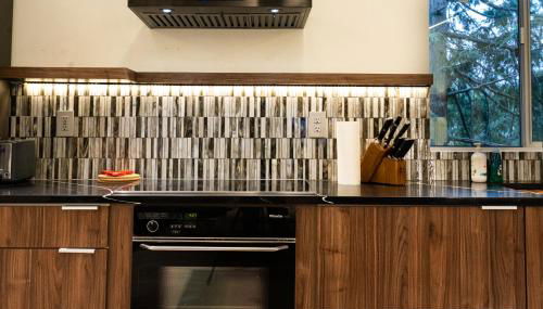 Modern Loft with Park Like Setting View - Foto 4