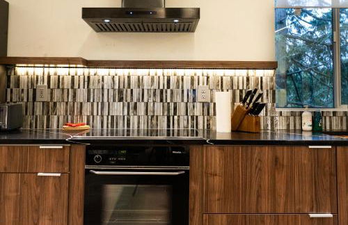 Modern Loft with Park Like Setting View - Foto 4