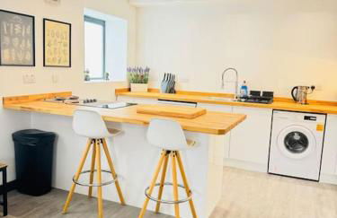 Apartment with Balcony near Chatham Dockside - Foto 2