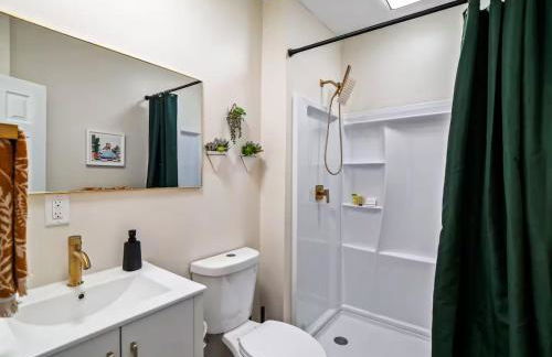 Hot Tub Ping Pong Sleeps 9 Retro Fun - Foto 24