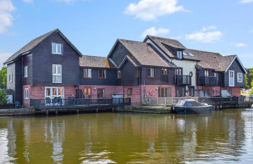 Lily's Cottage - Photo 1