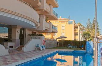 Frontline 2 bed apartment, San Pedro de Alcántara - Photo 2