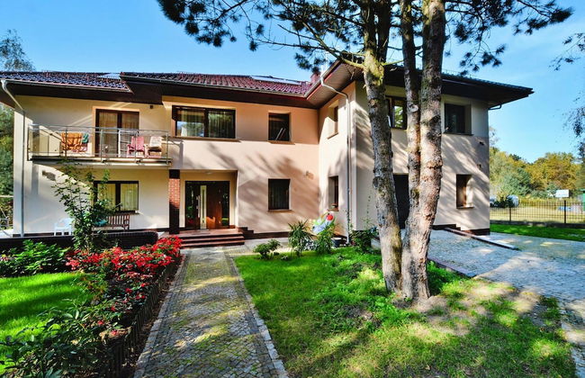 Villa in Mielno Near Seaside Beach - Foto 1