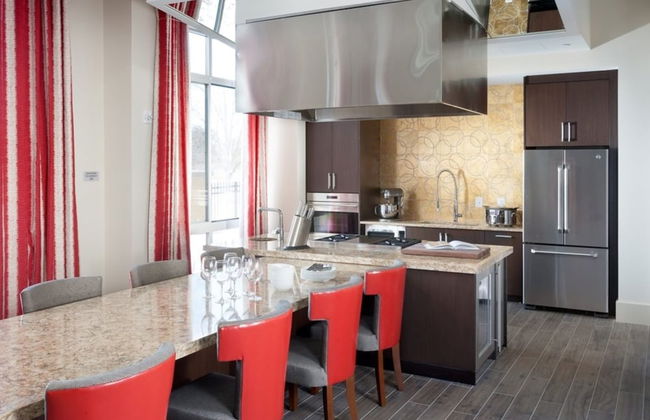 Bluebird Suites in Reston - Photo 50