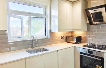 Top Floor Flat 5 Northwood - Foto 8