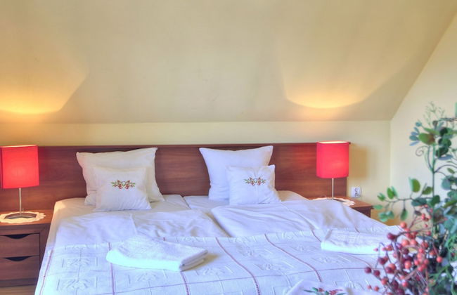 Willa Serafin - Photo 31