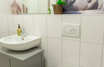 K15 Cozy, Unique & Spacious 3-Room Apartment with Balcony or Single Room by LIPA - Foto 50